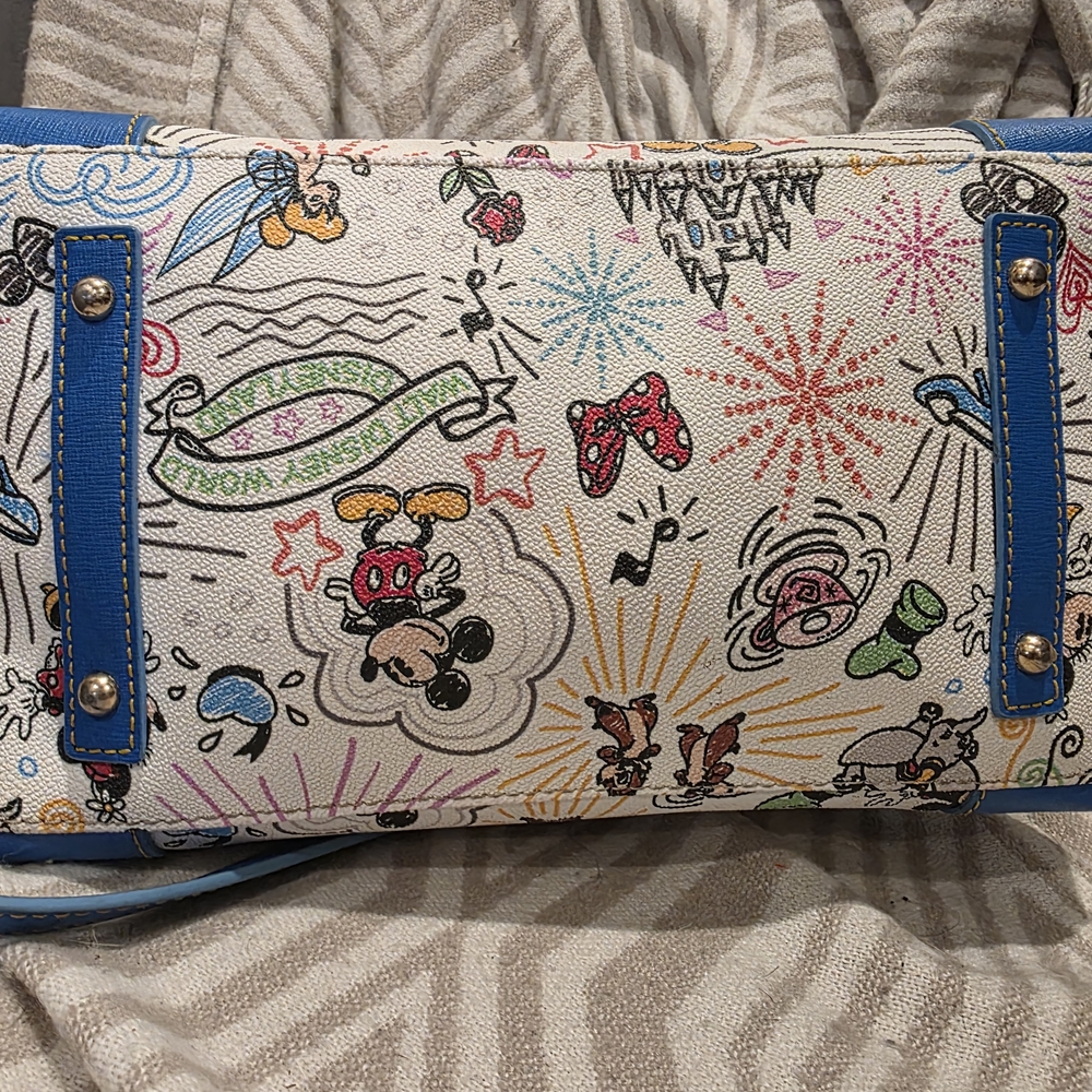 Dooney & Bourke Satchel - Disney Parks Collection - HIGHLY COLLECTIBLE!!! - Picture 4 of 11